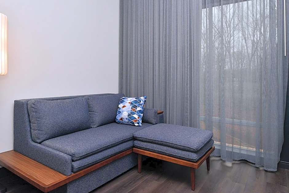 Courtyard by Marriott Raleigh Cary/Crossroads
