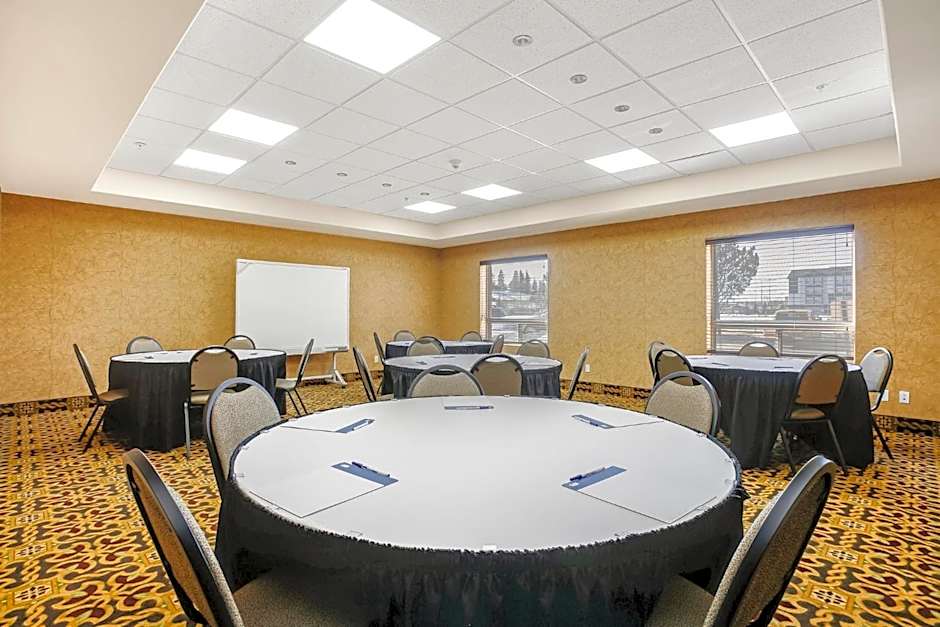 Holiday Inn Express Hotel & Suites - Slave Lake By IHG