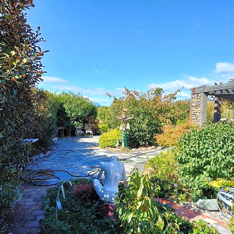 Redwood Valley B & B