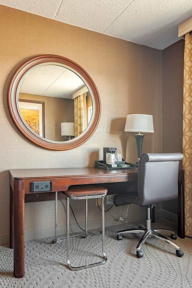Wyndham Omaha/West Dodge