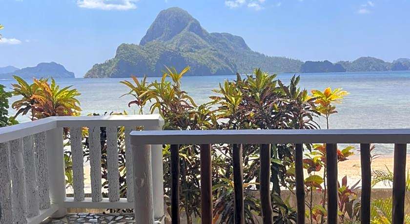 Golden Monkey Beach Hotel