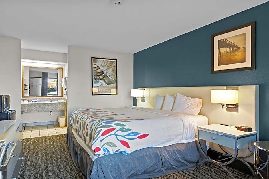 Garnet Inn & Suites, Morehead City near Atlantic Beach 