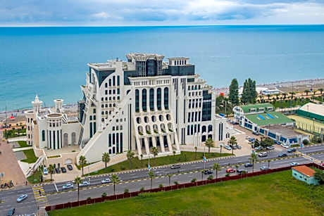 The Grand Gloria Hotel