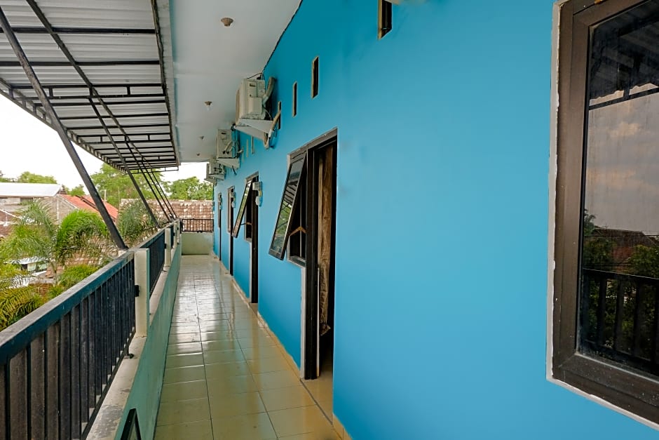 1784 Hj. Aniek Residence