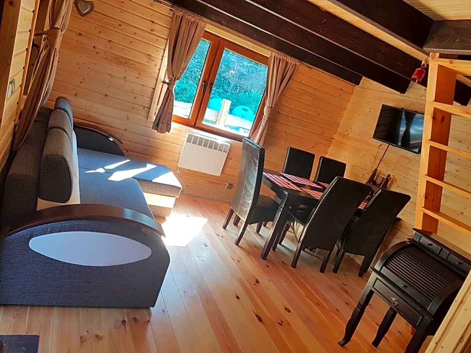 Domek pod śnieżką 1