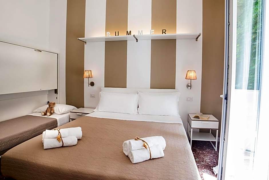 De La Ville Hotel
