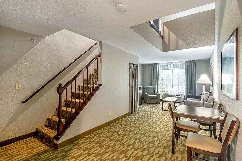 Riverview Inn & Suites, an Ascend Collection Hotel