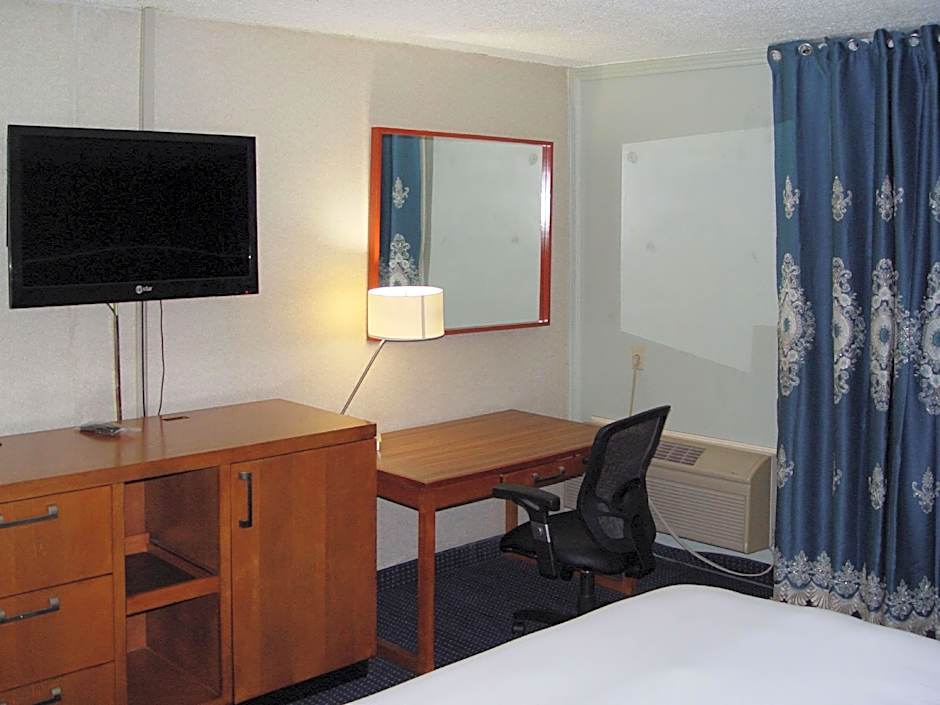 Clarion Hotel Bakersfield North