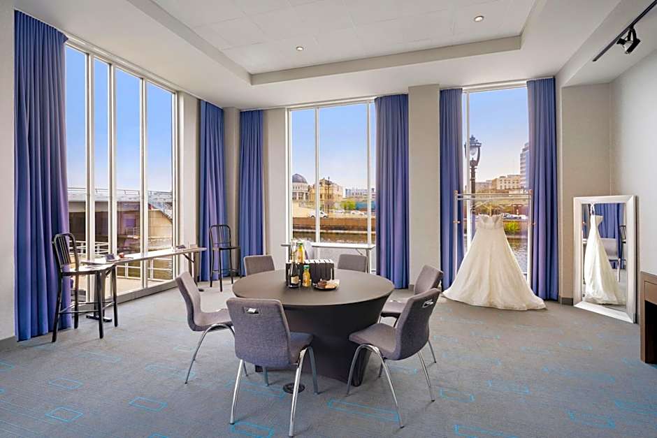 Aloft Milwaukee Downtown