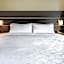 Holiday Inn Express & Suites Allentown-Dorney Park Area By IHG