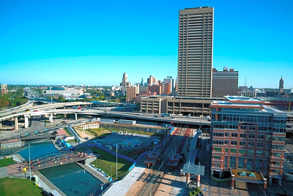 Buffalo Marriott at LECOM HARBORCENTER