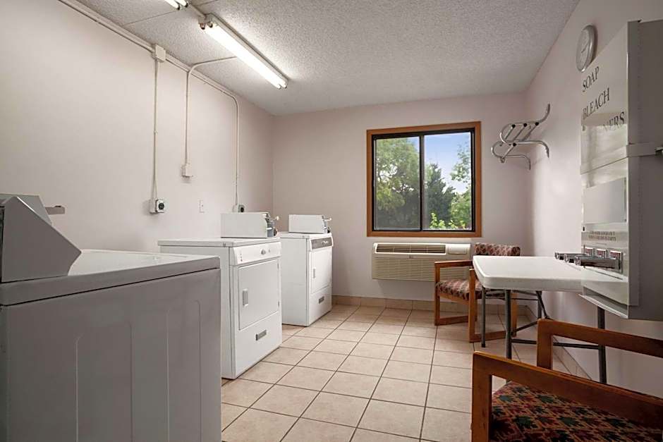 Super 8 by Wyndham Westminster Denver North