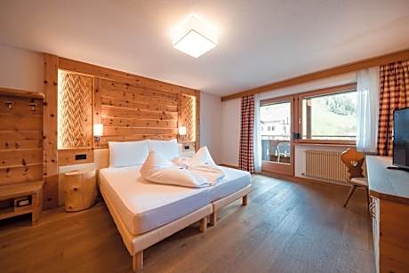 Double Room with Balcony (2 Adults + 1 Child)