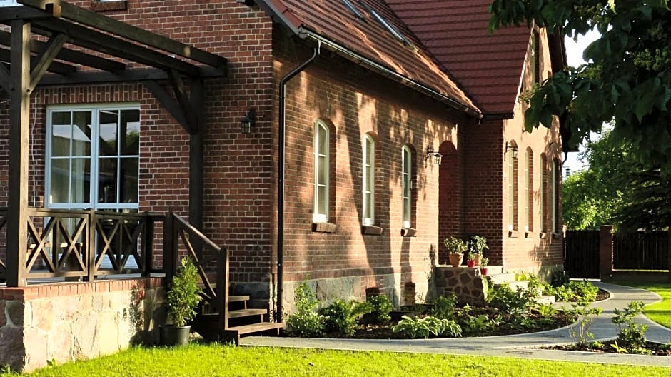 Stara Szkola Trzcin 20