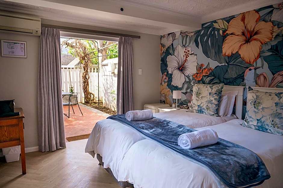 Rozenburg Guest House