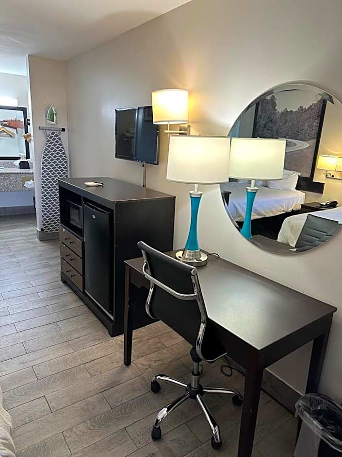Super 8 by Wyndham Ocean Springs Biloxi