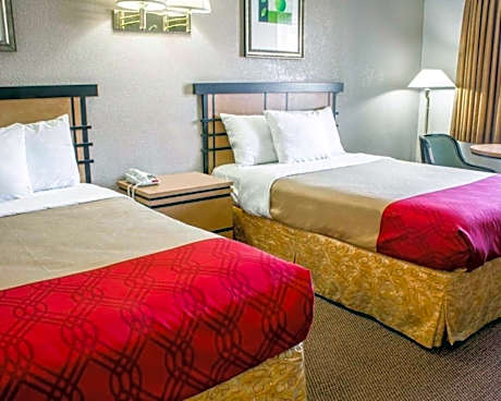 Double Room with Two Double Beds - Accessible/Non-Smoking