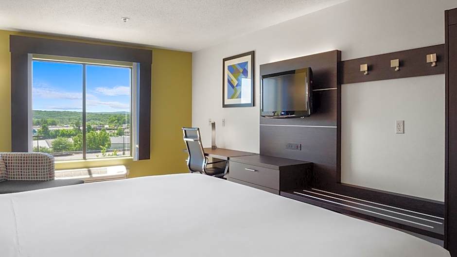 Holiday Inn Express Hotel & Suites Newton Sparta By IHG