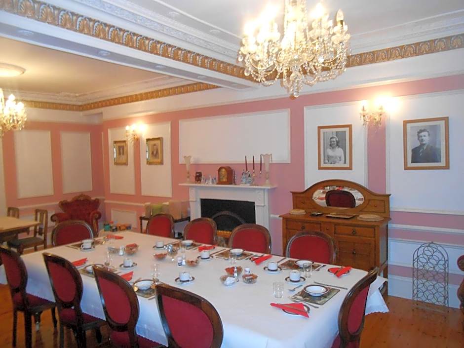 Dundrum House