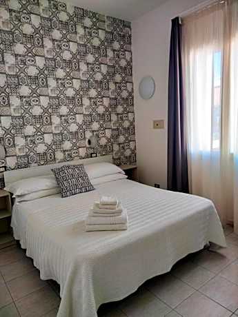 Economy Triple Room