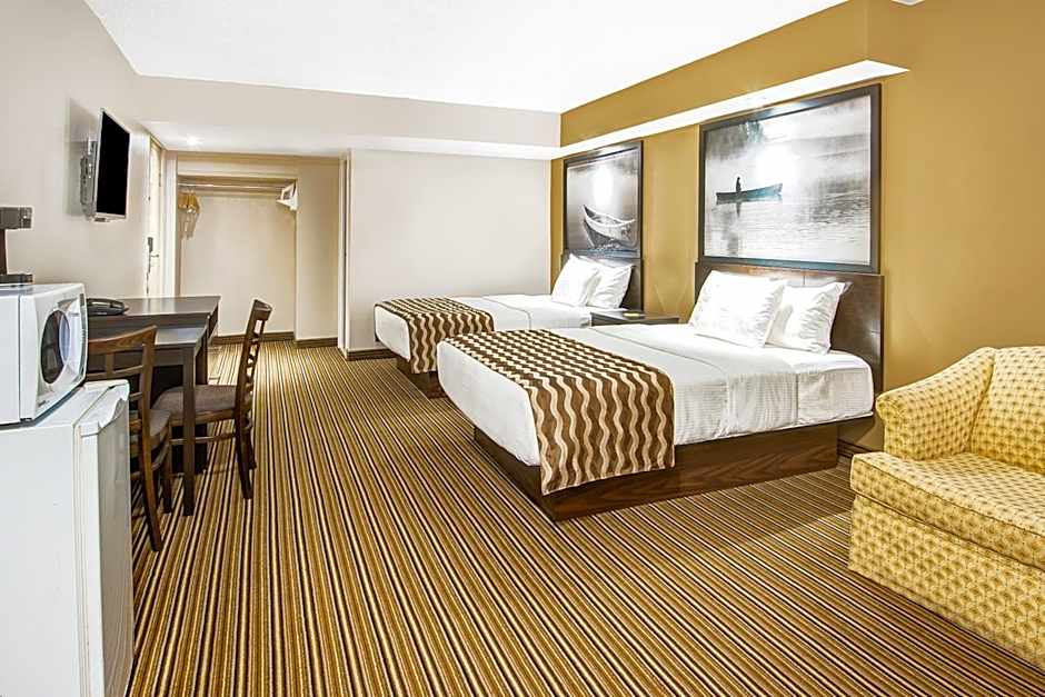 red maple inn and suites