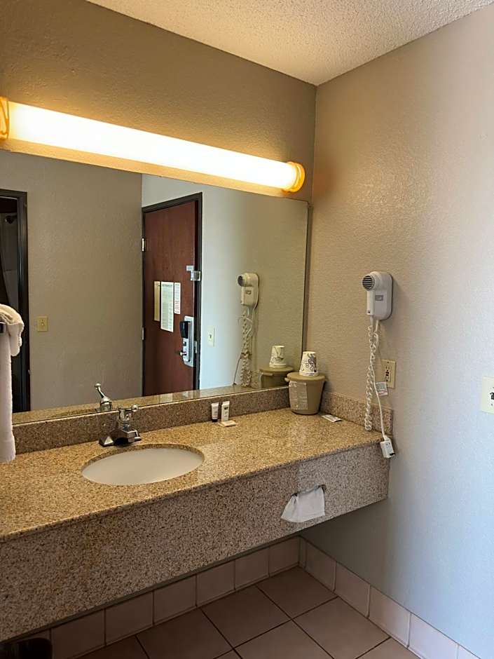 Baymont Inn & Suites by Wyndham Lincoln NE