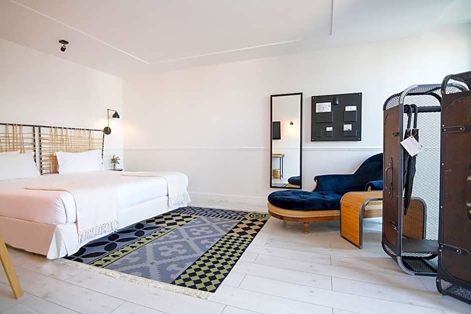 Photo 1 of 50 of 7 Islas Hotel