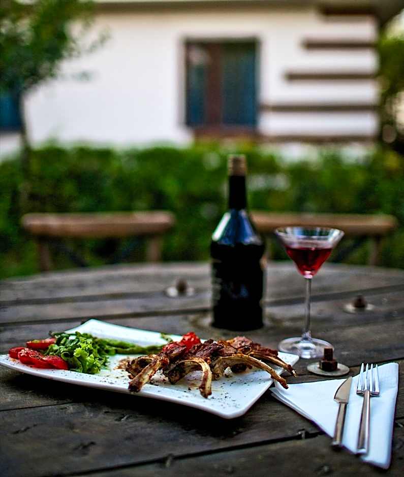 Miro Mara Boutique Hotel & Lounge Bar