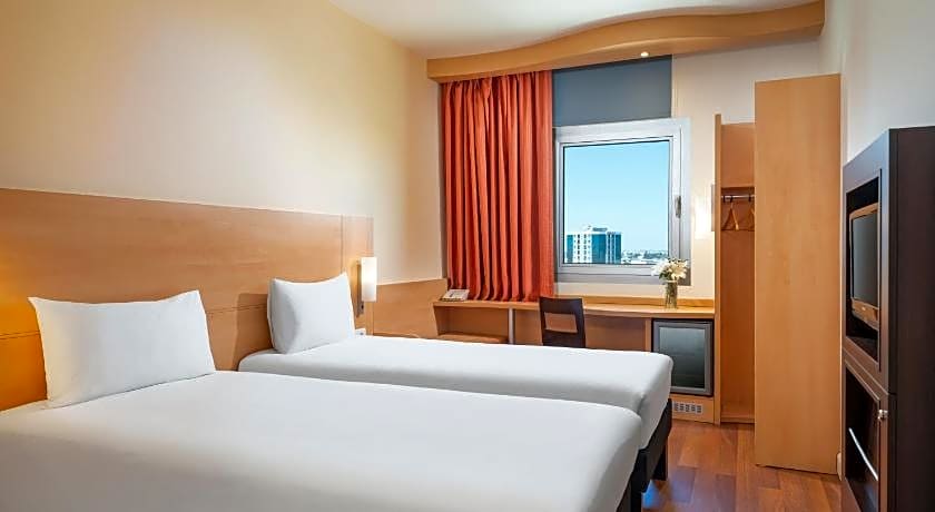 ibis Adana