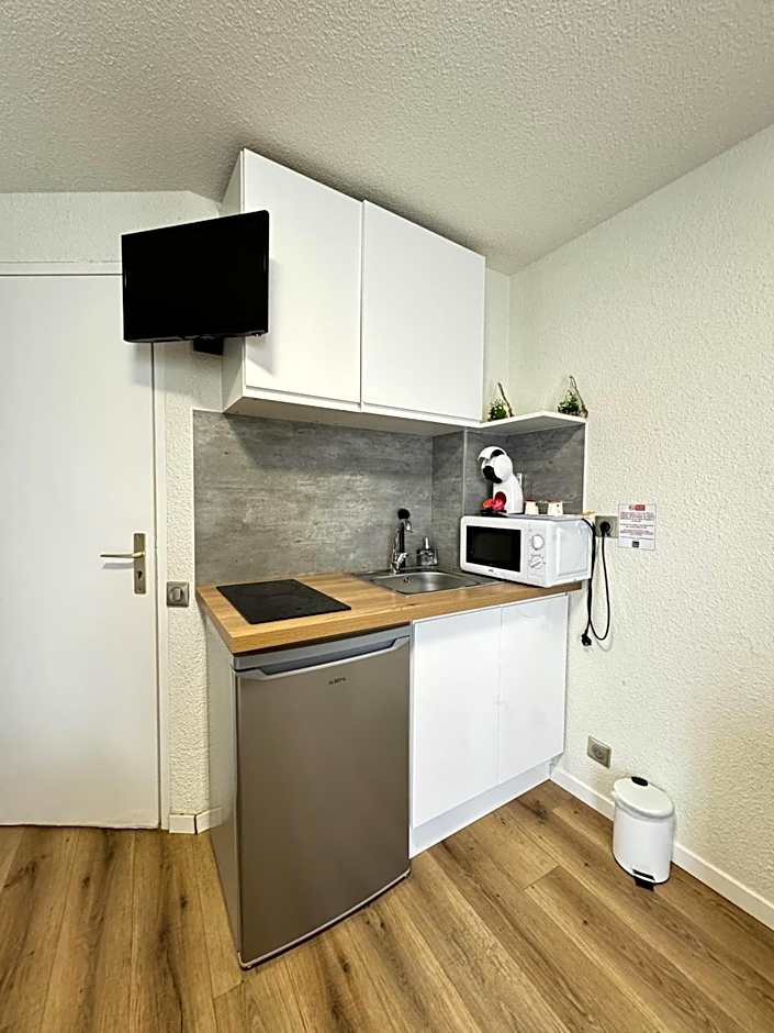 Couett'Hôtel Brest Port de plaisance, Les pieds dans l'eau