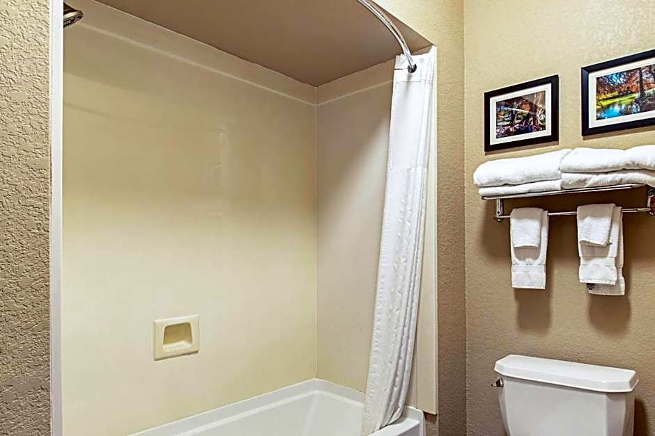 Comfort Inn & Suites Fredericksburg