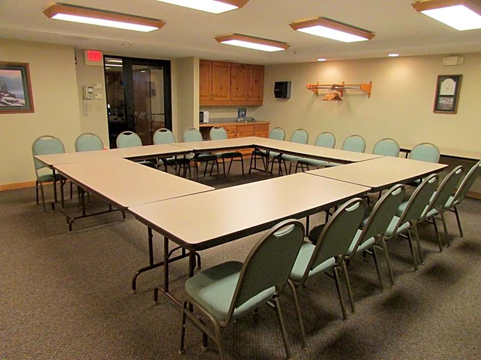 Shell Lake Lodge, a Travelodge by Wyndham