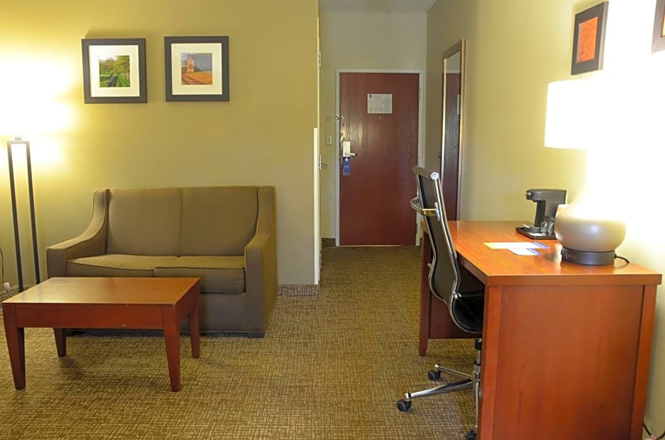 Comfort Inn & Suites Cave City