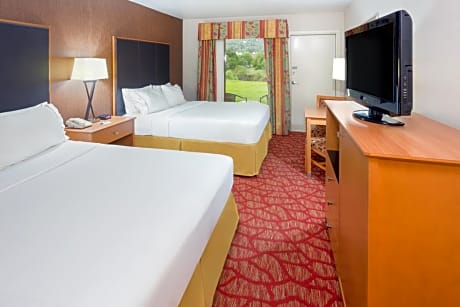 Standard Room with Two Queen Beds