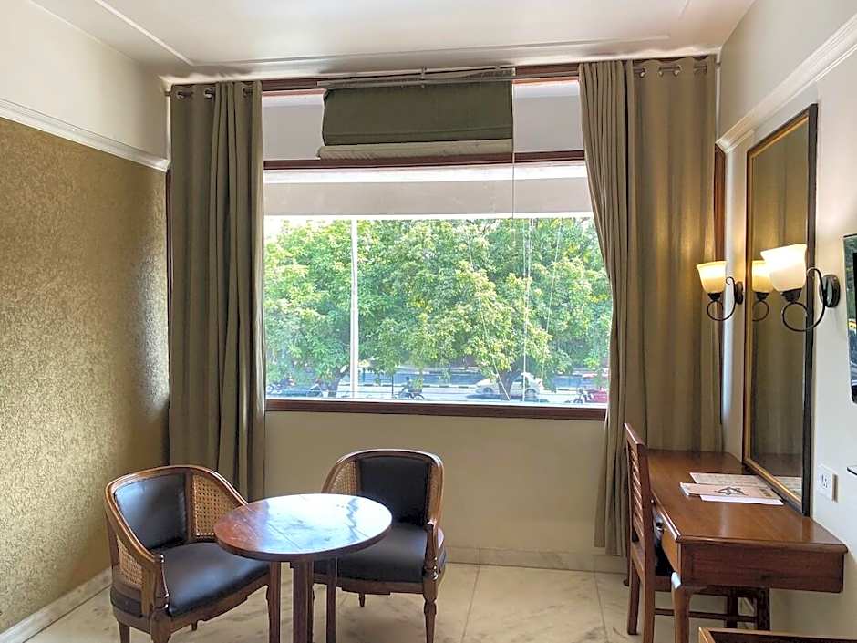 FabHotel Sheronz Piccadily Chowk – Chandigarh, PA