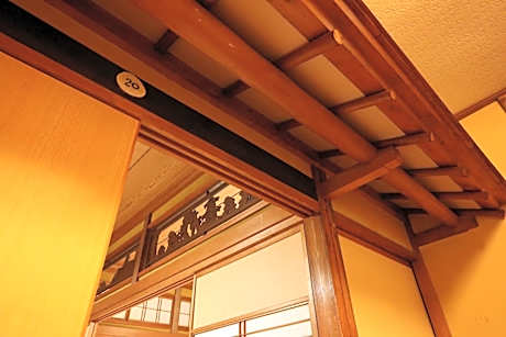Japanese-Style Triple Room with Shared Bathroom