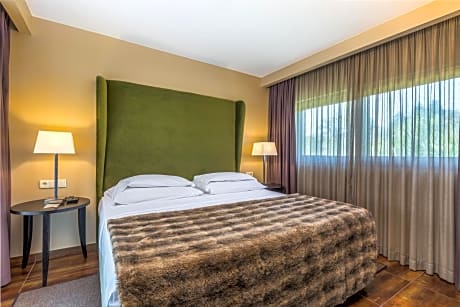 Two Bedroom Villa with Private Pool (5 Adults or 4 Adults + 2 Children)