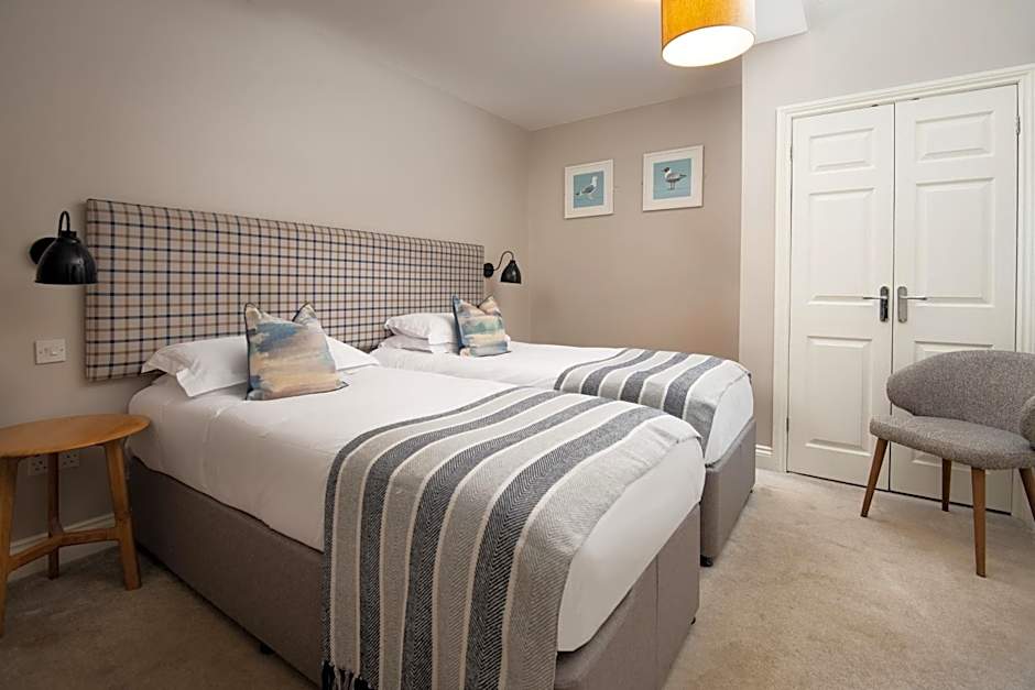 Beach House Hotel