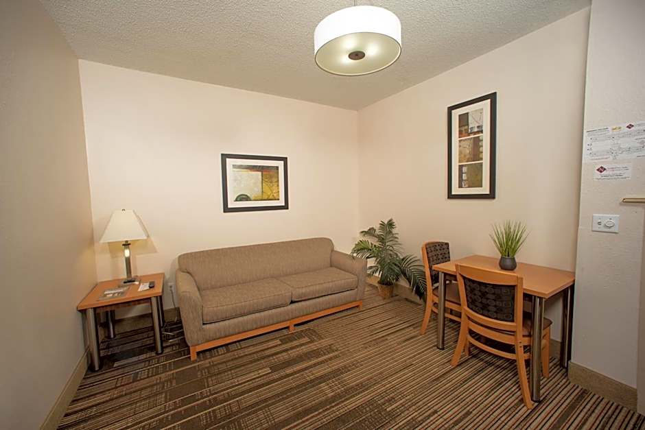 Northfield Inn Suites and Conference Center
