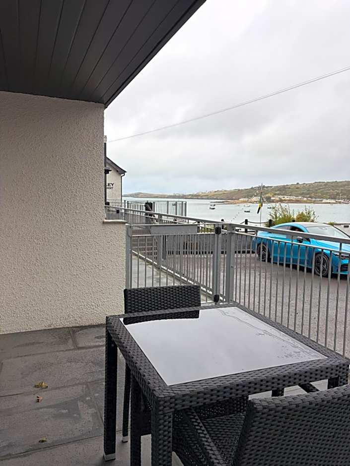 The Teifi Waterside Hotel