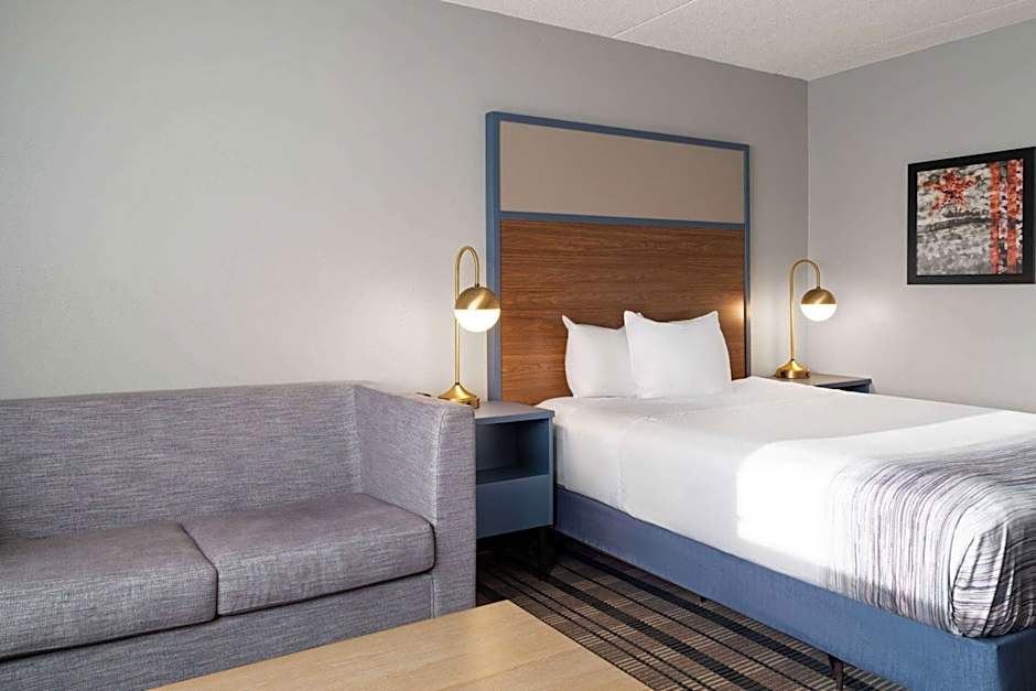 AmericInn by Wyndham Beaver Dam