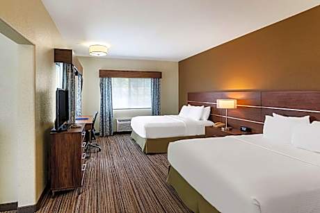 Suite-2 Queen Beds Non-Smoking Larger Room Sofabed Microwave Fridge Wi-Fi Full Breakfast