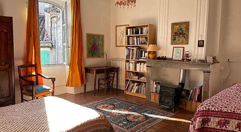 Les Asphodeles Amelie