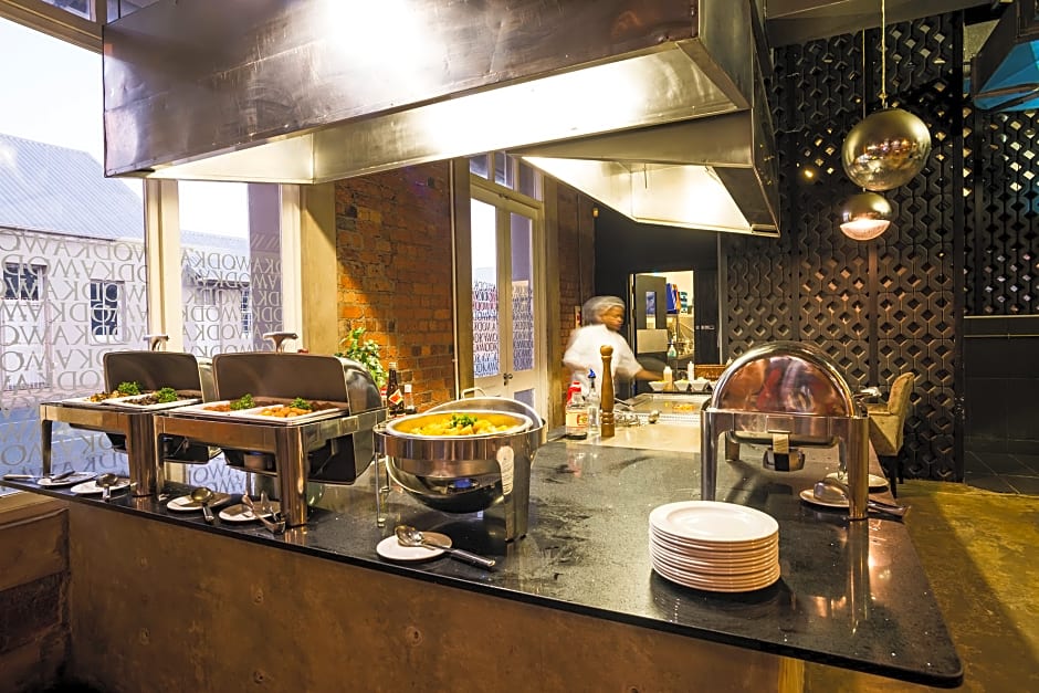 Waterfront Hotel by MISTY BLUE HOTELS