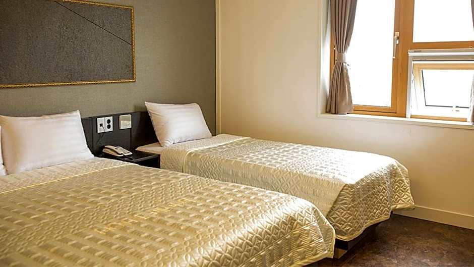 Major Hotel 2