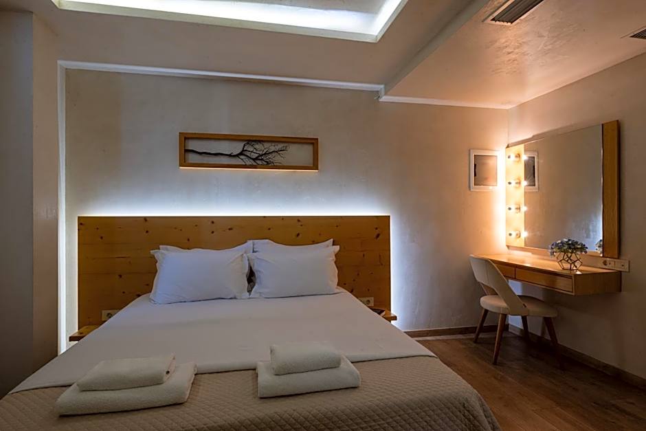 Panellinion Luxury Rooms