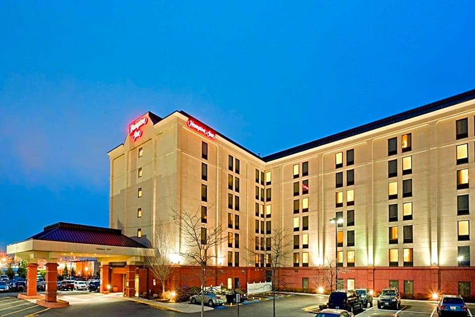 Hampton Inn By Hilton Boston-Logan Airport