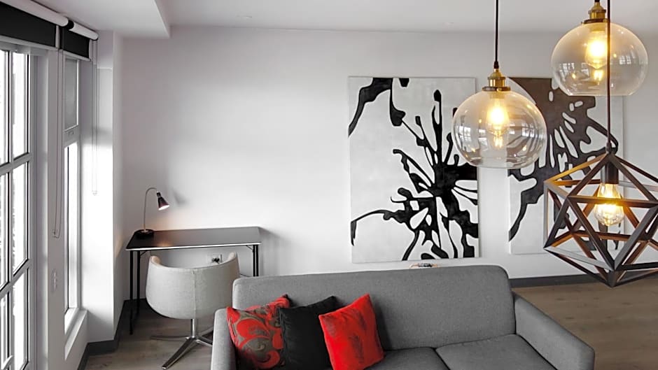 Semaphore Splash Apartments