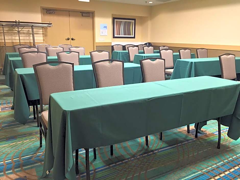 Holiday Inn Express Chicago NW - Arlington Heights By IHG