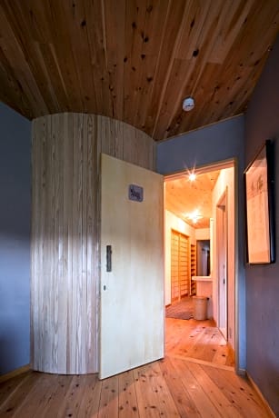Family Room with Mountain View